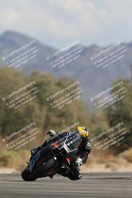 media/Oct-13-2025-Moto Forza (Mon) [[a66d839500]]/2-A Group/Session 4 Turn 7/